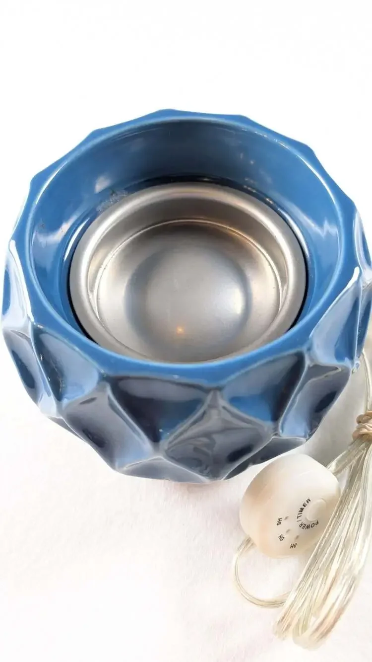 Yankee Candle Wax Warmer Electric Timer Blue SPW-100 Intertek Modern Pottery Wor